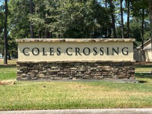 Coles Crossing neighborhood sign